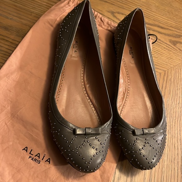 Alaia Ballet Flats Size 39 Grey Silver Studs - Picture 9 of 9